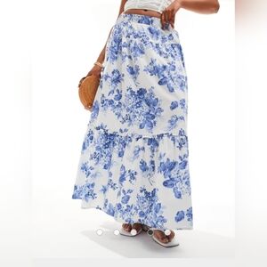 Abercrombie & Fitch Tiered Maxi Skirt Size ST